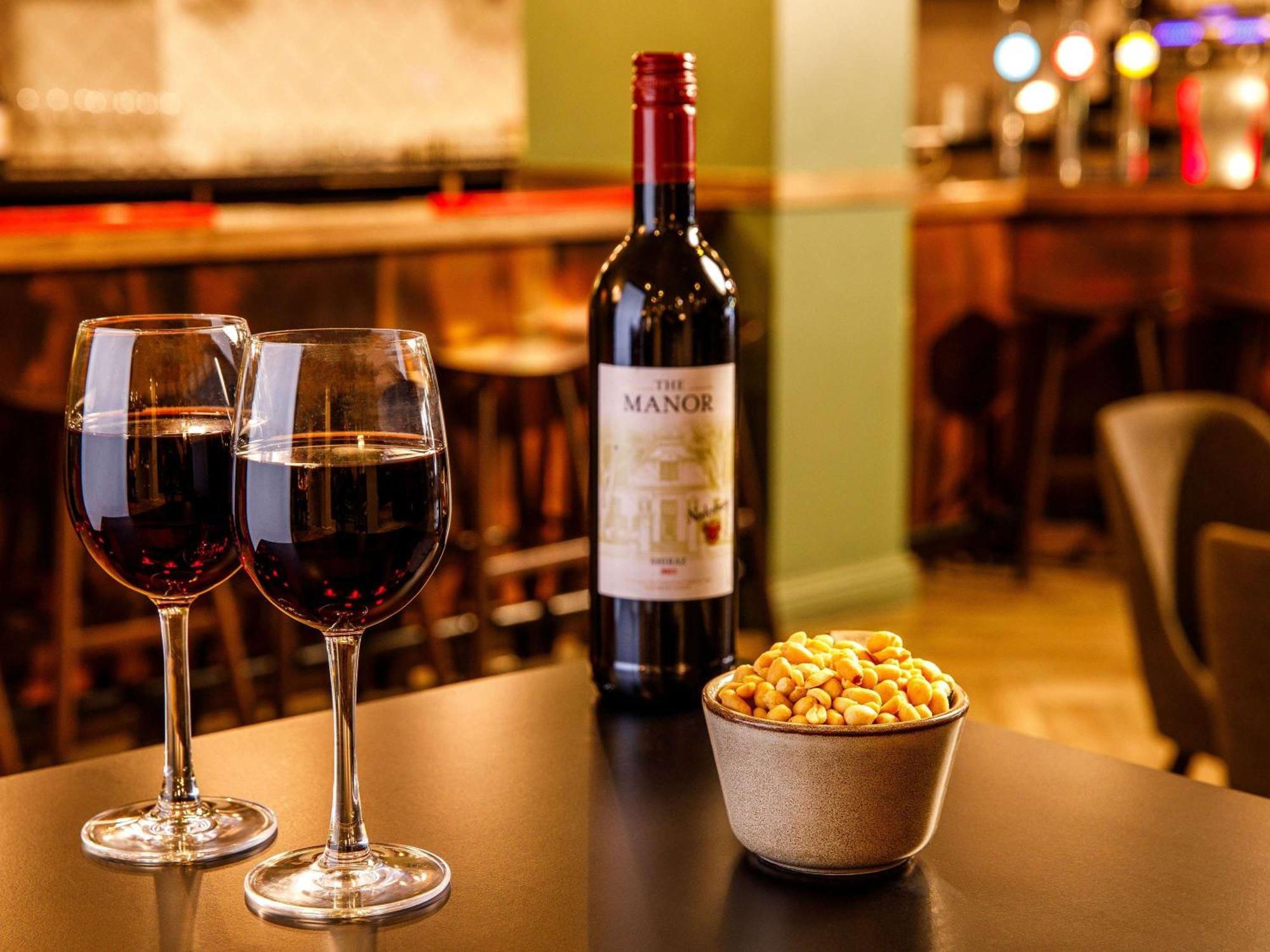 Mercure Cardiff North Hotel Zewnętrze zdjęcie