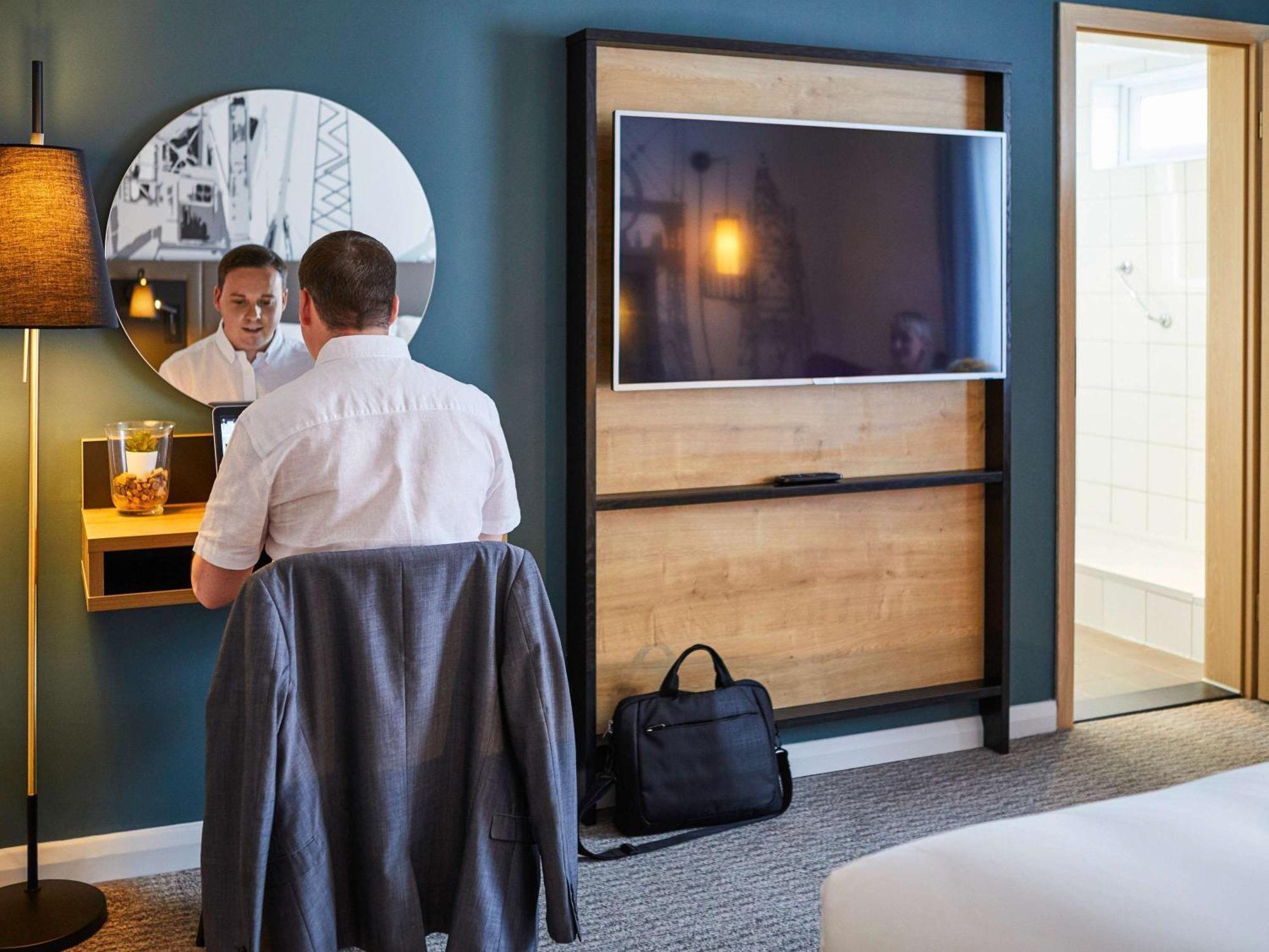 Mercure Cardiff North Hotel Zewnętrze zdjęcie
