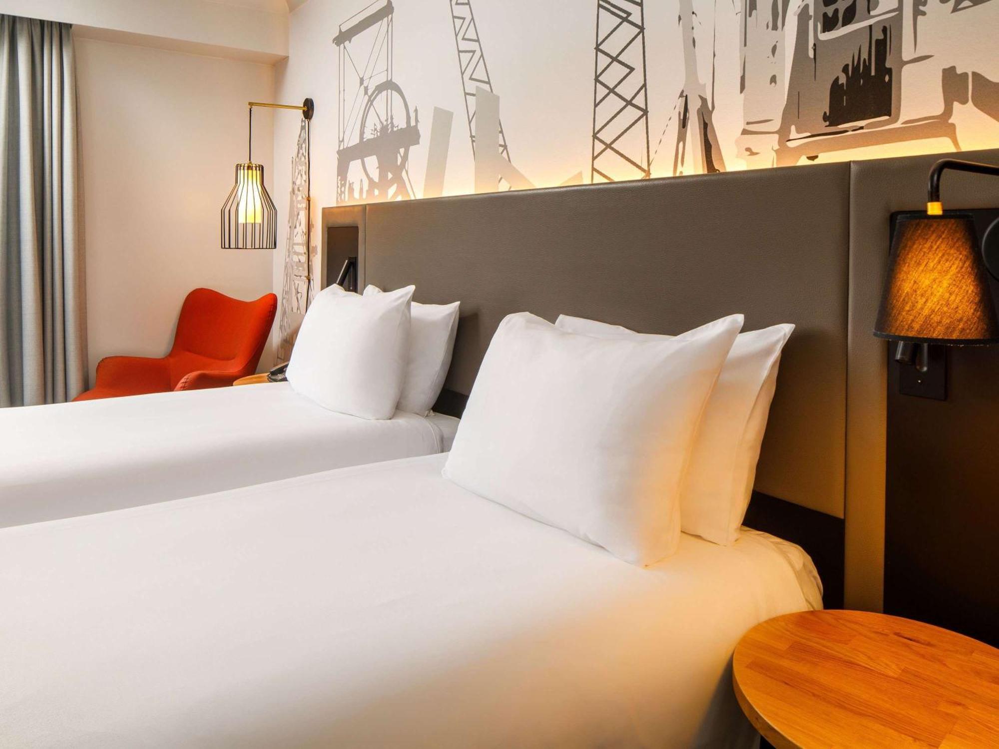 Mercure Cardiff North Hotel Zewnętrze zdjęcie