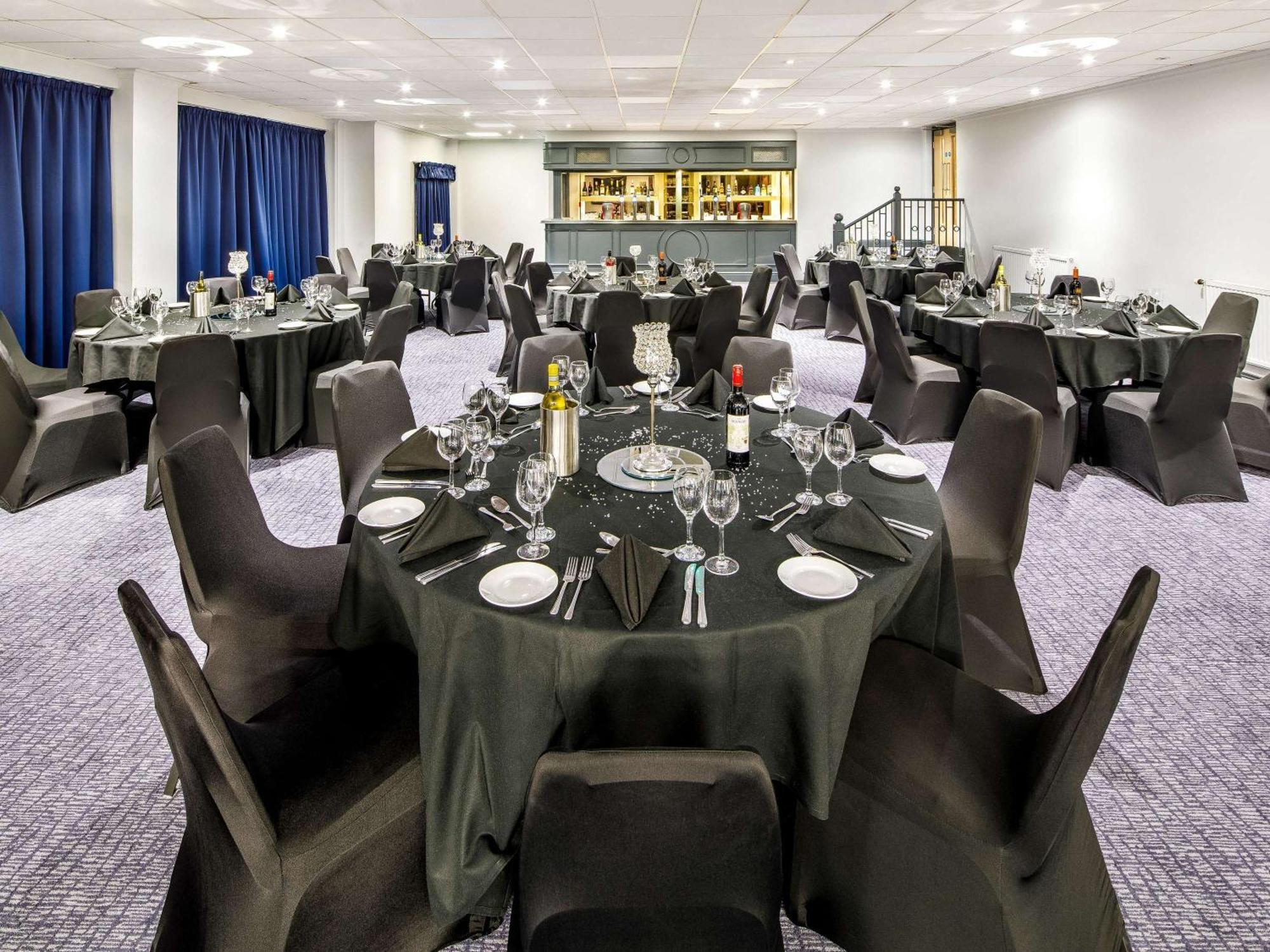 Mercure Cardiff North Hotel Zewnętrze zdjęcie