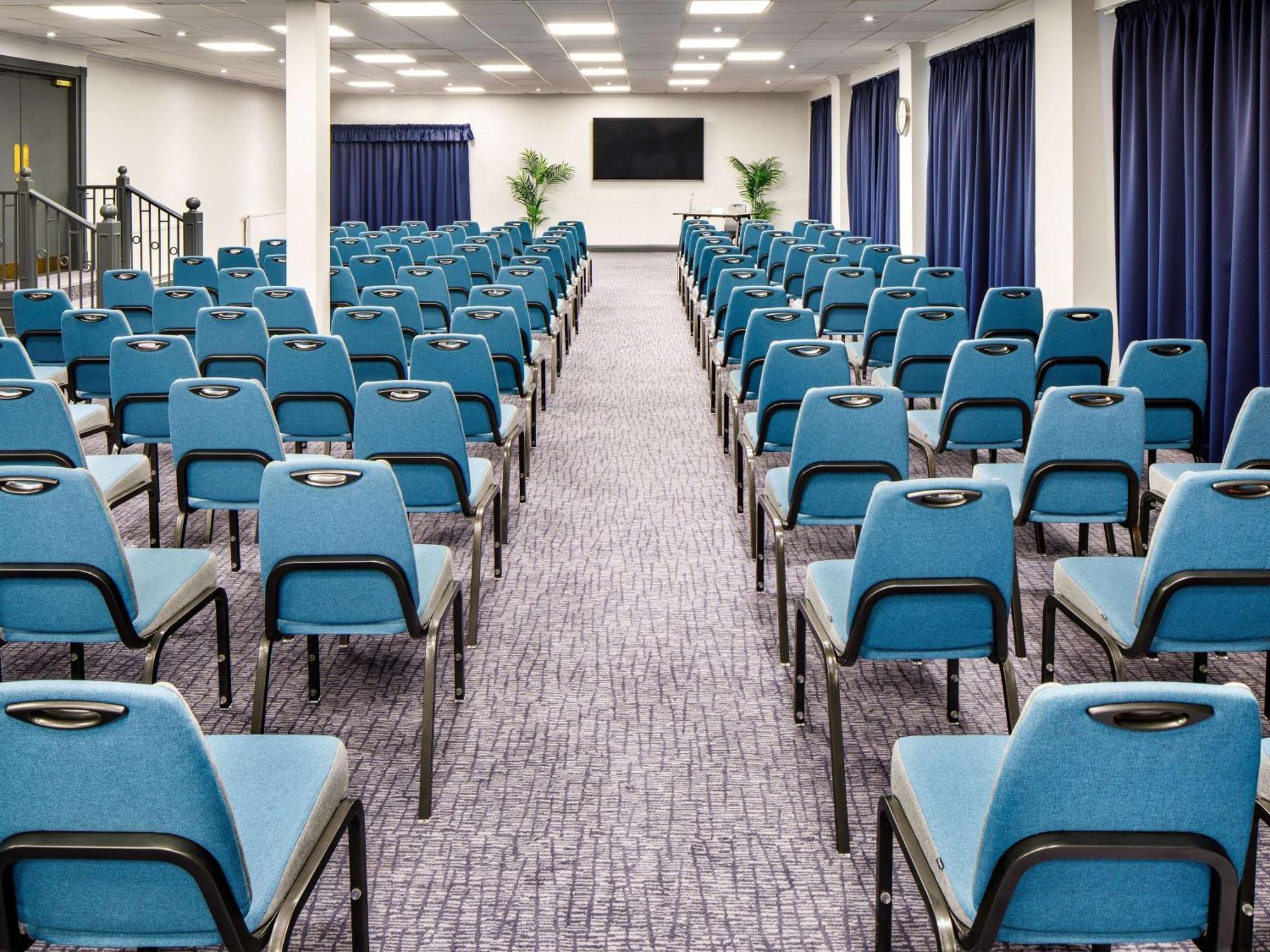 Mercure Cardiff North Hotel Zewnętrze zdjęcie