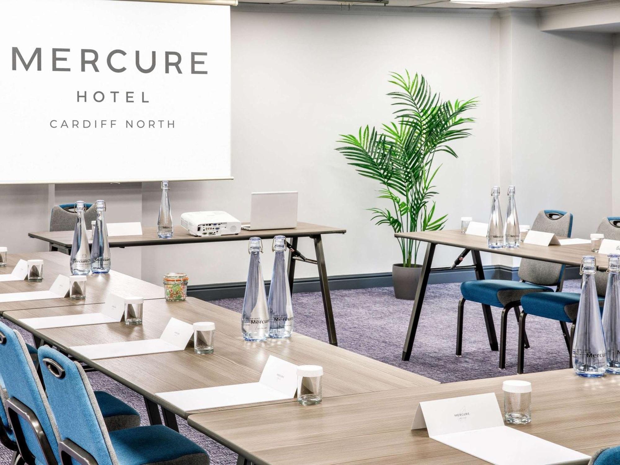 Mercure Cardiff North Hotel Zewnętrze zdjęcie