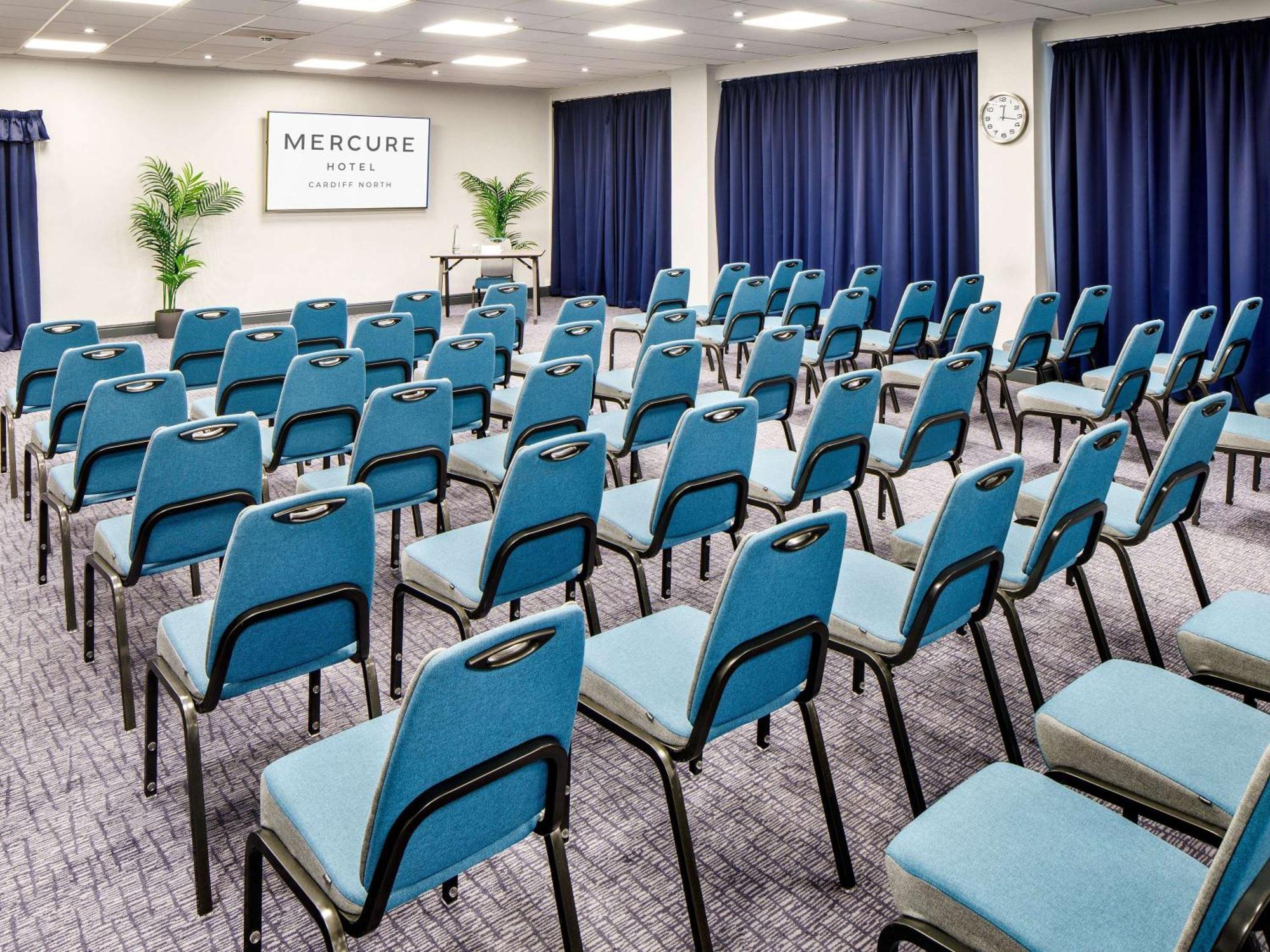 Mercure Cardiff North Hotel Zewnętrze zdjęcie