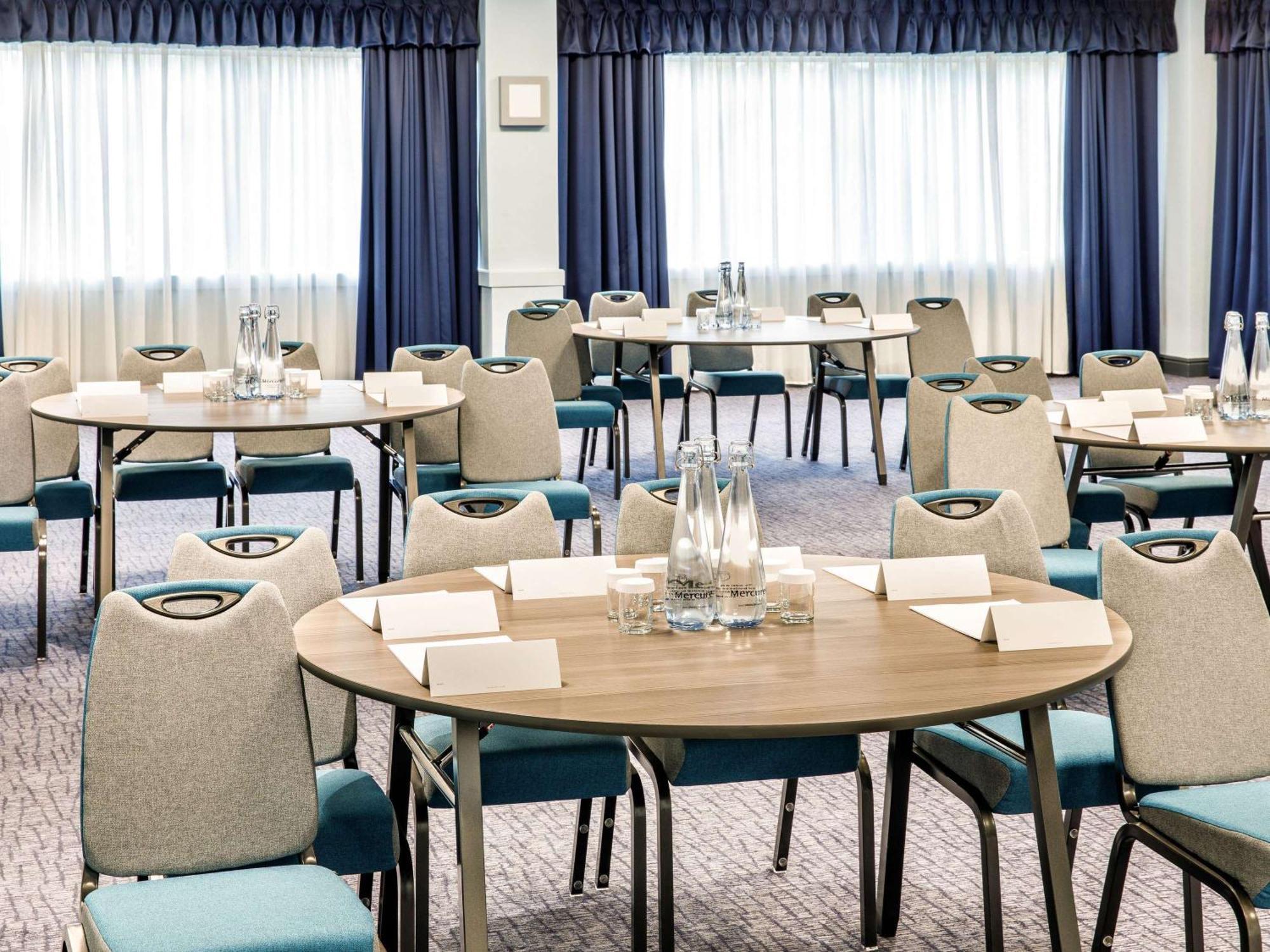 Mercure Cardiff North Hotel Zewnętrze zdjęcie